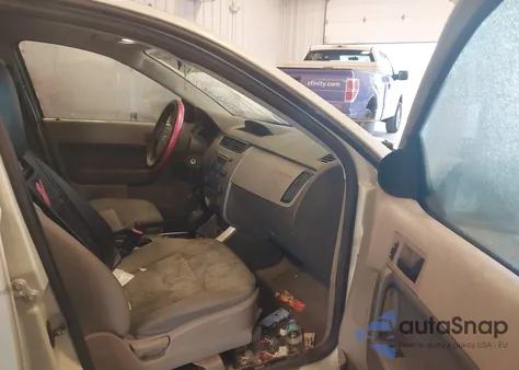 2010 Ford Focus Se z USA, uszkodzony, nr VIN 1FAHP3FN4AW162303